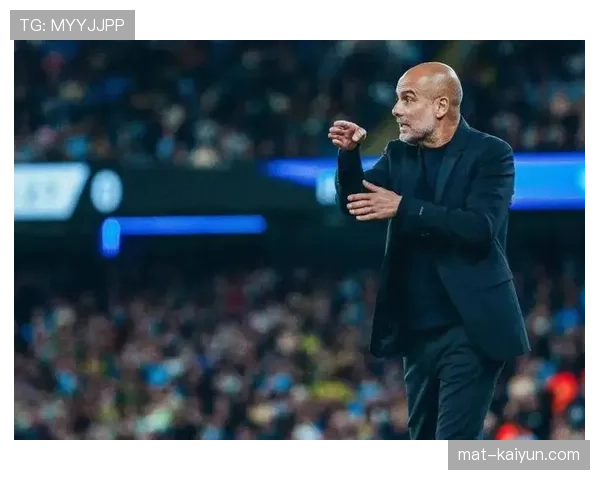 瓜迪奥拉场边凝神观看点球大战，赛后第一时间拥抱安切洛蒂